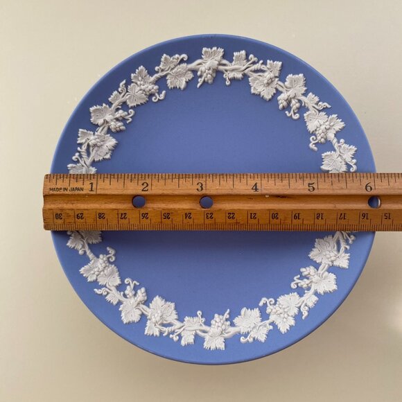 Wedgwood Blue Jasperware Compote with White Motif - Picture 6 of 8